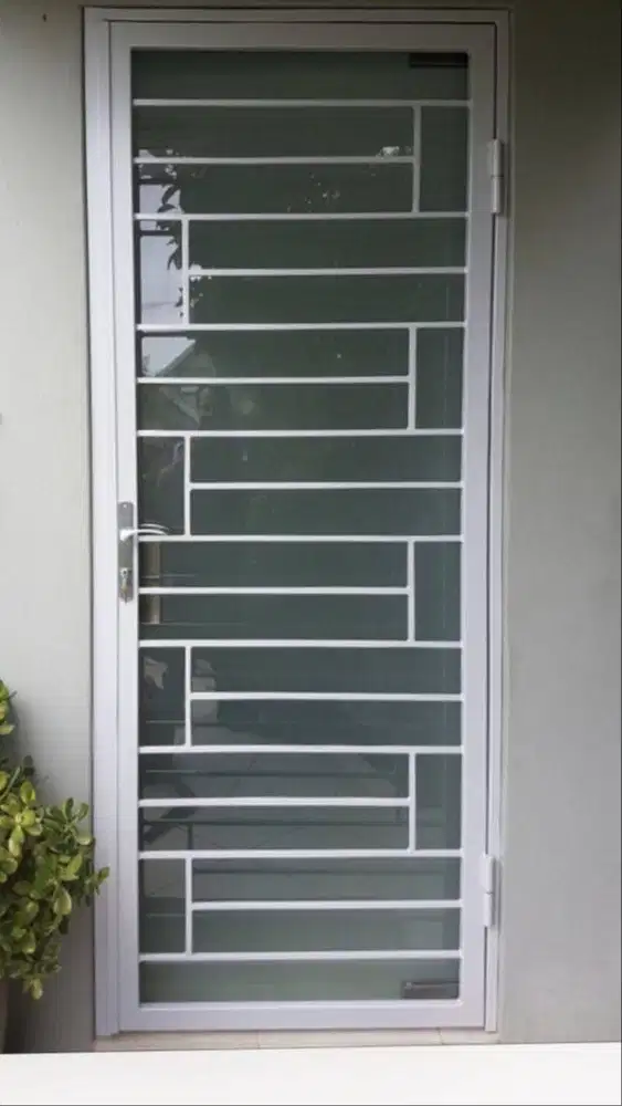 Pintu Pengaman Rumah Model Teralis Besi Bandung Cimahi