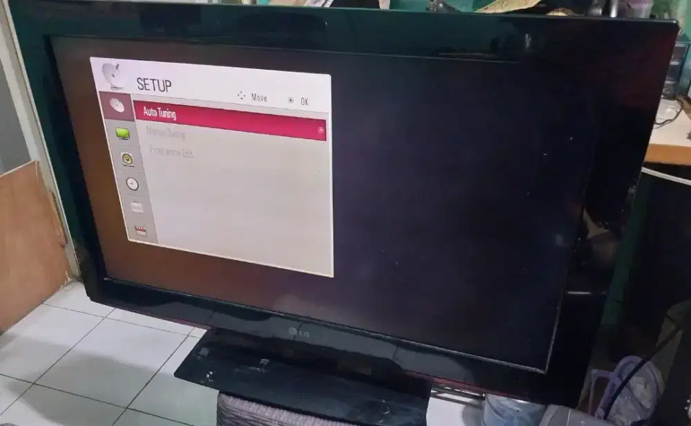 TV analog 32 in LG dan SHARP