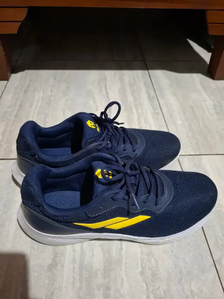Jual sepatu olaharaga