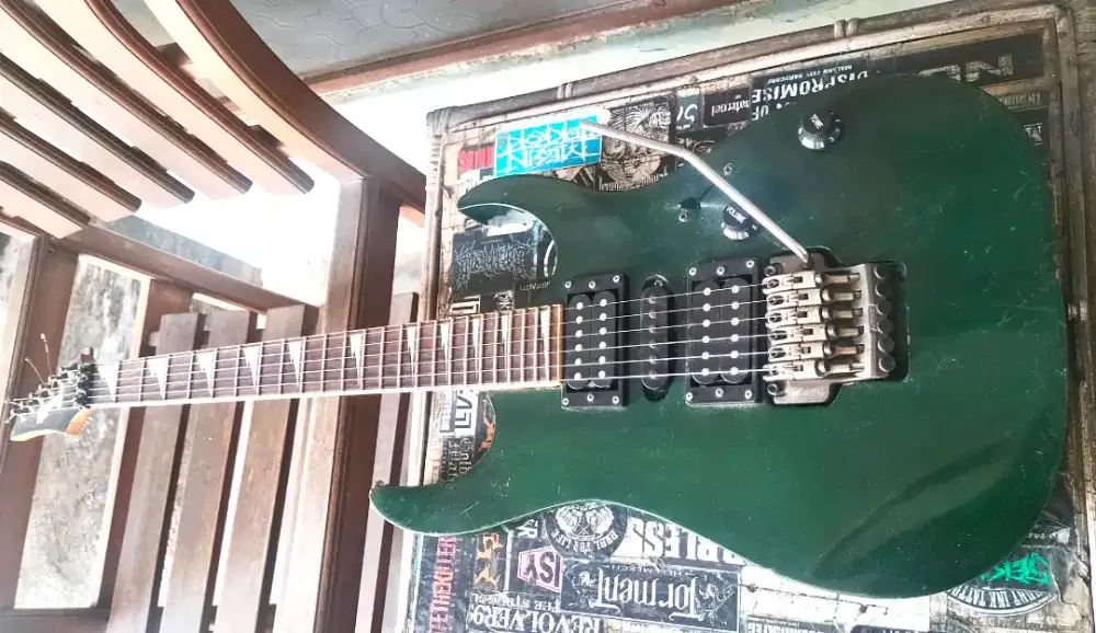 Gitar ibanez updown tremolo