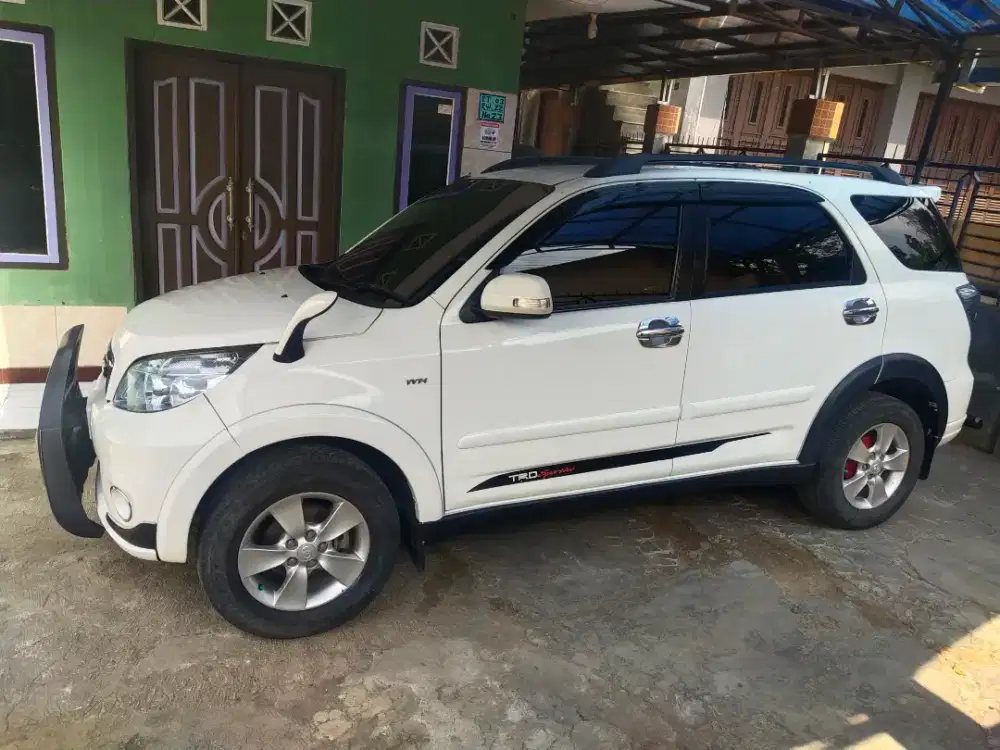 Toyota Rush 2013 type G manual