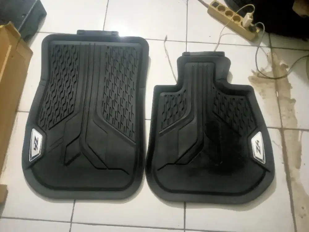 Karpet karet BMW original OEM Germany Z4