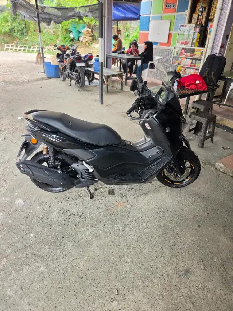 Dijual motor nmax pemakaian pribadi