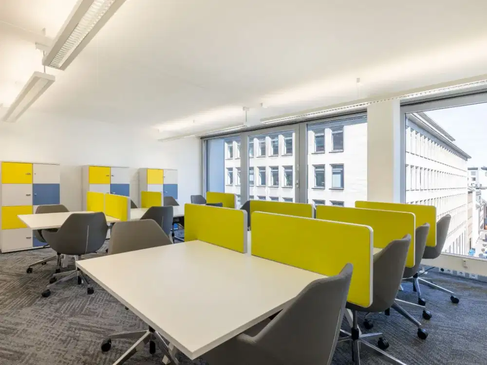 Dapatkan meja khusus di Regus Renon Landmark