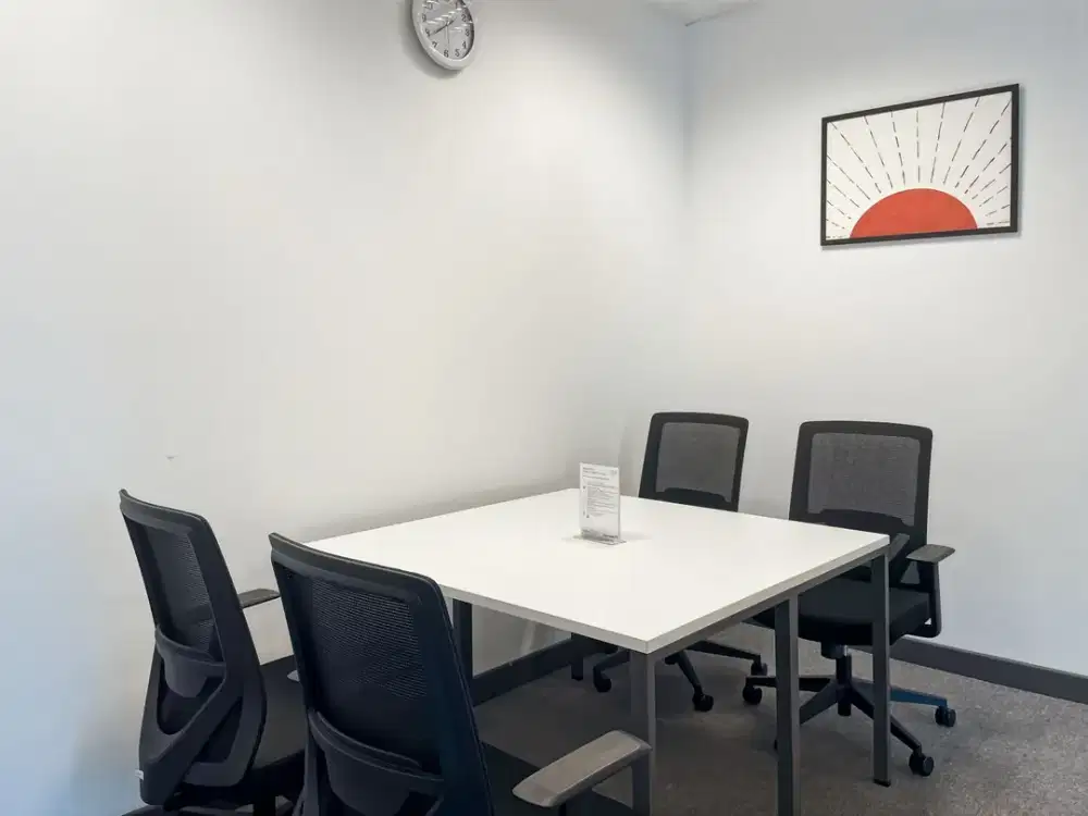 Ruang kantor profesional di Regus Menara Sunlife dengan jangka waktu yang sepenuhnya fleksibel