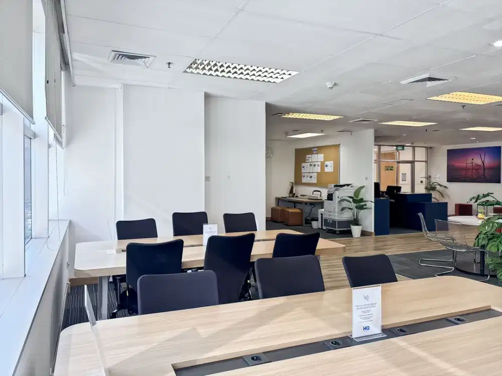 Dapatkan meja khusus di HQ Menara Caraka