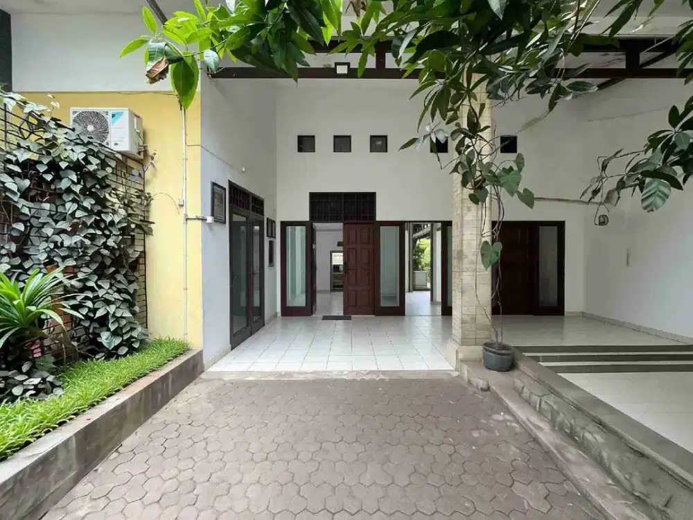 Kebayoran Baru Senopati Area Rumah Kokoh Hitung Tanah Lokasi Strategis