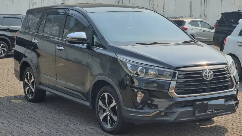 Jual Toyota Innova Venturer Q Diesel Lux AT 2021