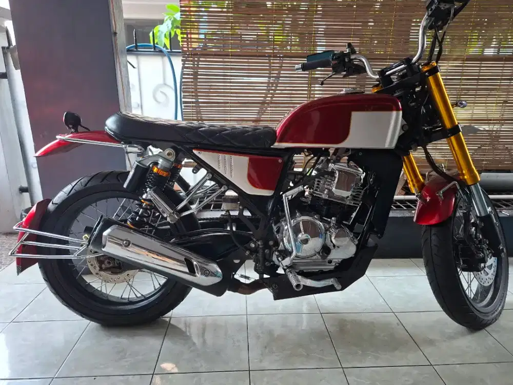 Jual motor custom bratstyle scorpio 2010 dgn harga 25 juta