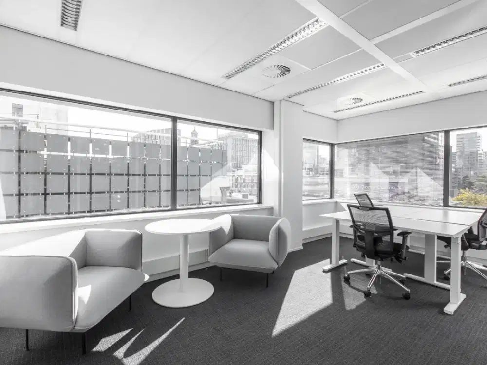 Ruang kantor pribadi berlayanan lengkap untuk Anda dan tim di Regus Altira Business Park