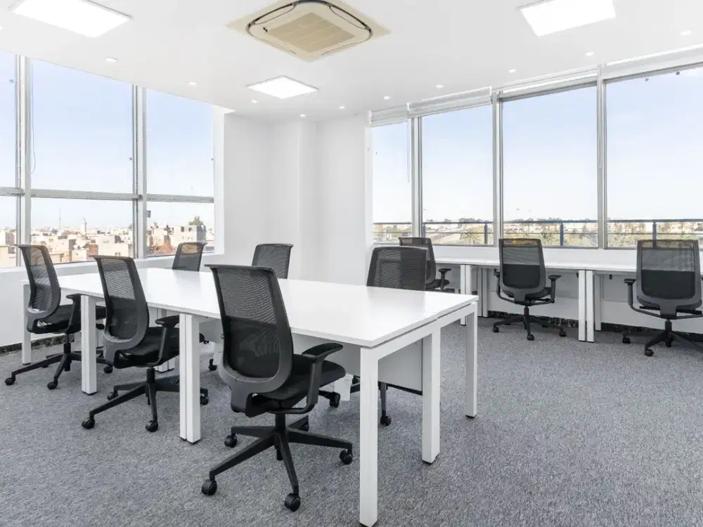 Akses satu harga ke ruang kantor profesional untuk 5 orang di Regus Graha Anabatic