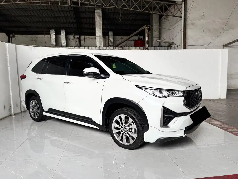Toyota Innova Zenix Q hybrid modelista improvment at