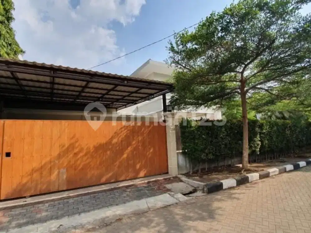 Rumah Asri Luas Depan Belakang Ada Taman Nya