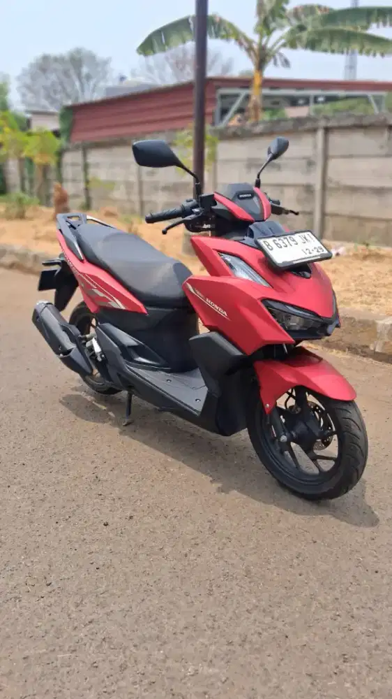 (B) AllNew Honda Vario 160 CBS ISS Tahun 2024