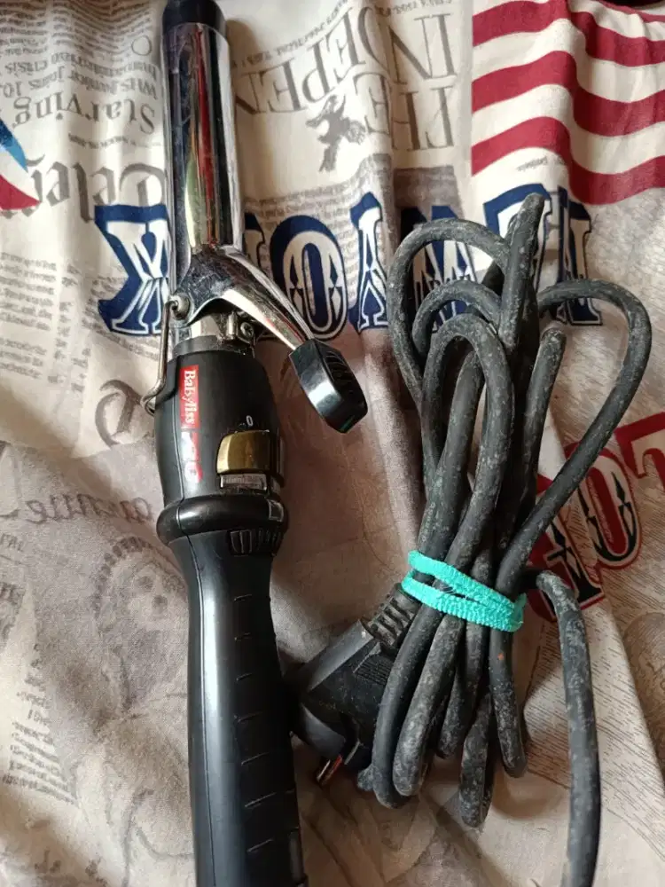 Dijual Catokan Rambut merk ternama Babyliss Pro.