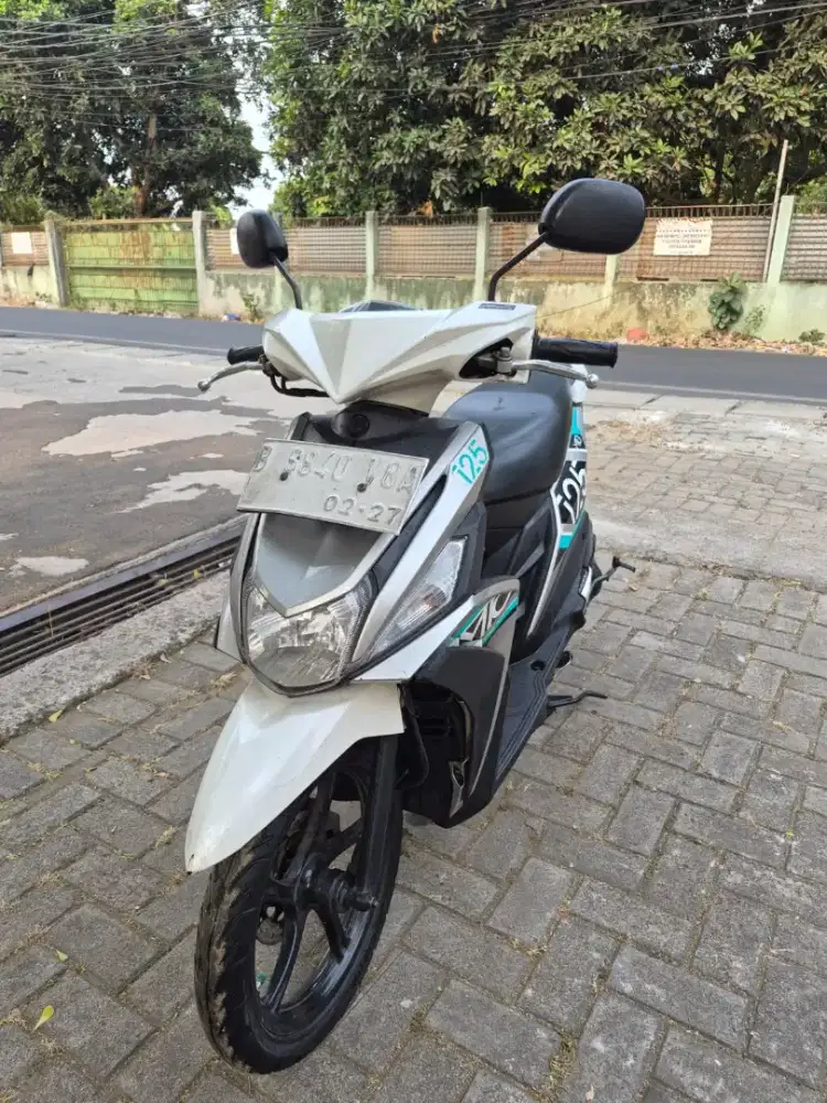 Dijual Yamaha Mio M3 tahun 2017 pajak hidup mesin bagus