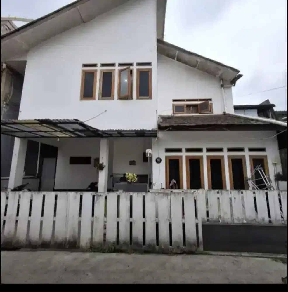 Dijual Cepat!! Rumah 4KT 4KM di lembang