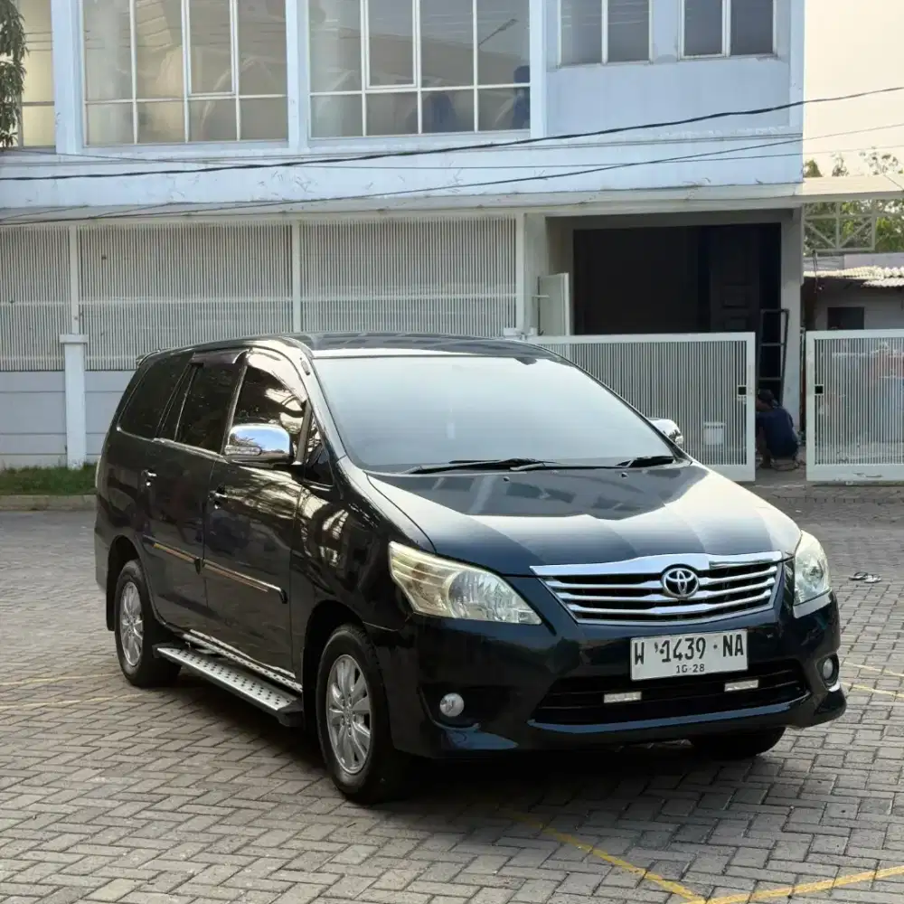 INNOVA 2.5 G MANUAL SOLAR 2012