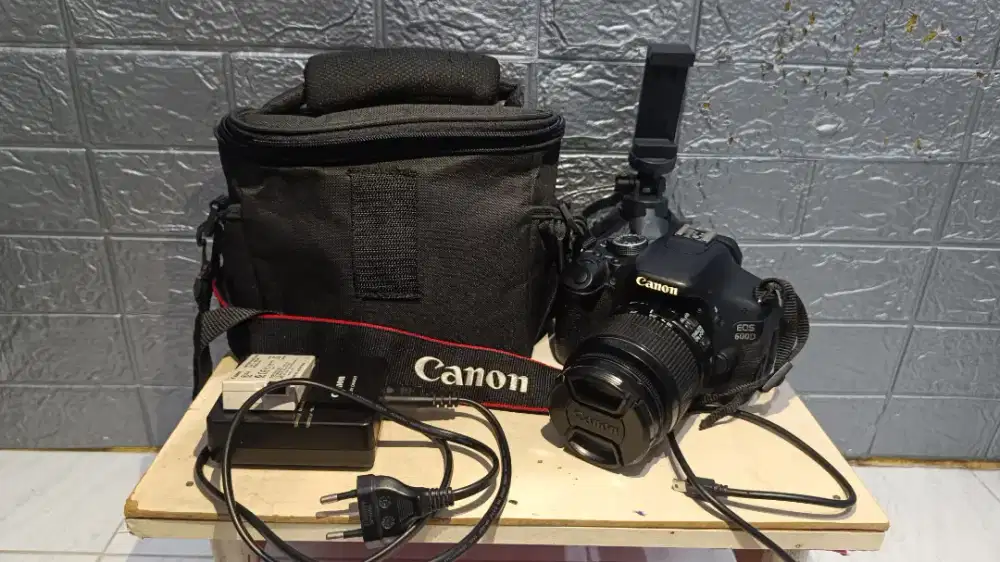 Kamera canon 600D kit 18-55mm
