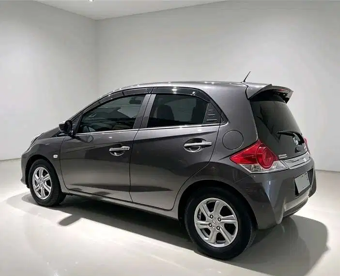 Istimewa Low KM BRIO E 1.2 M/T 2017 Terawat