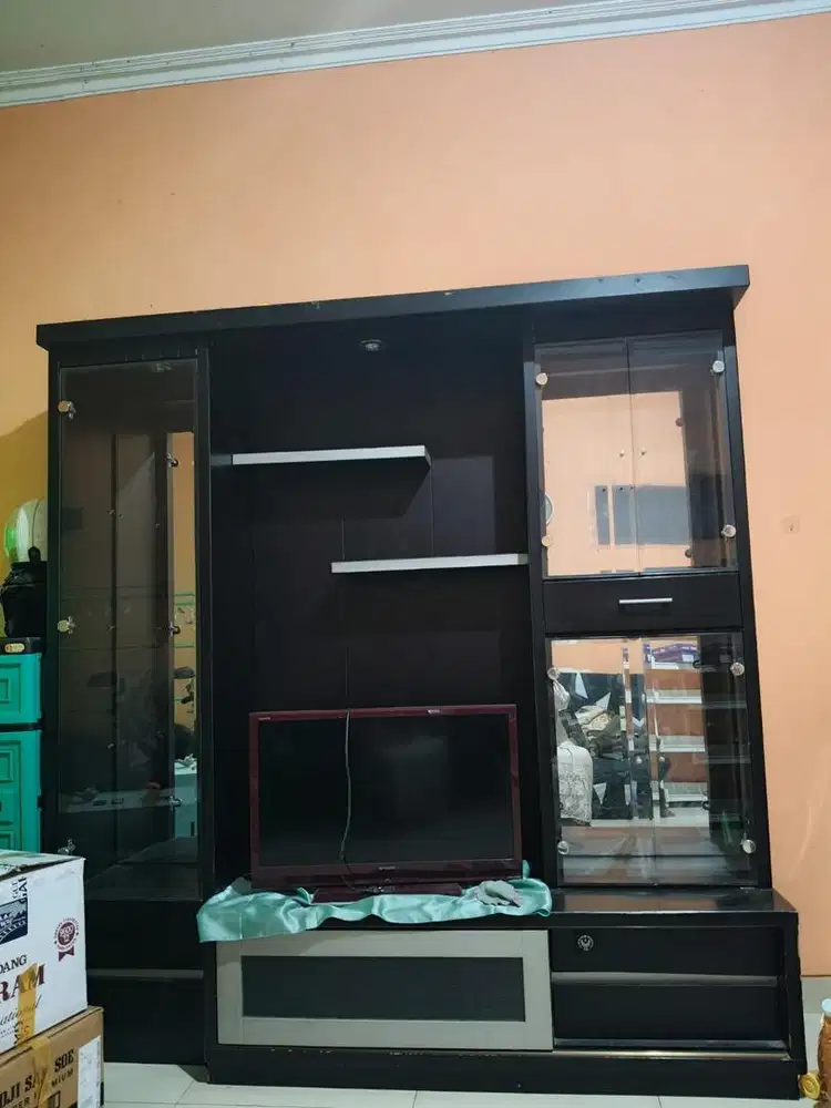 Buffet Tv Kayu tinggi 2,5 m
