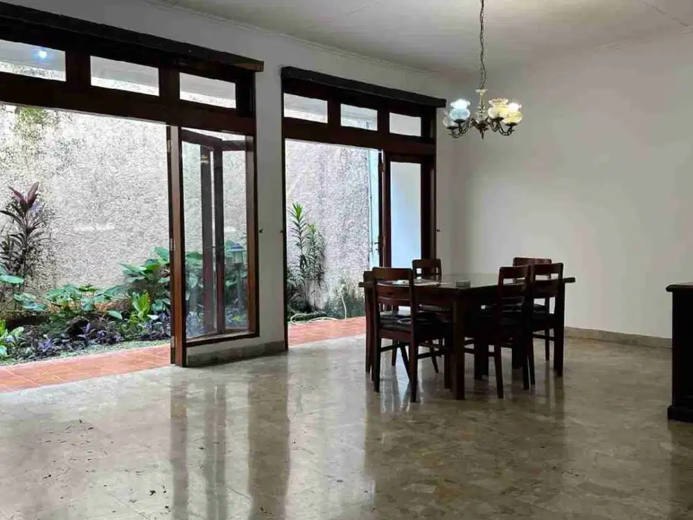 Disewakan Rumah Terawat Dalam Kompleks Perumahan Asri