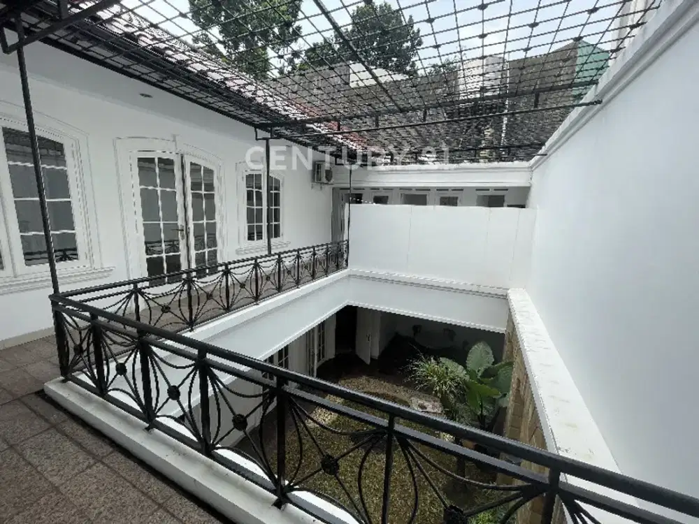 Rumah Siap Huni Semi Furnished Area Tenang Di Kebayoran Baru