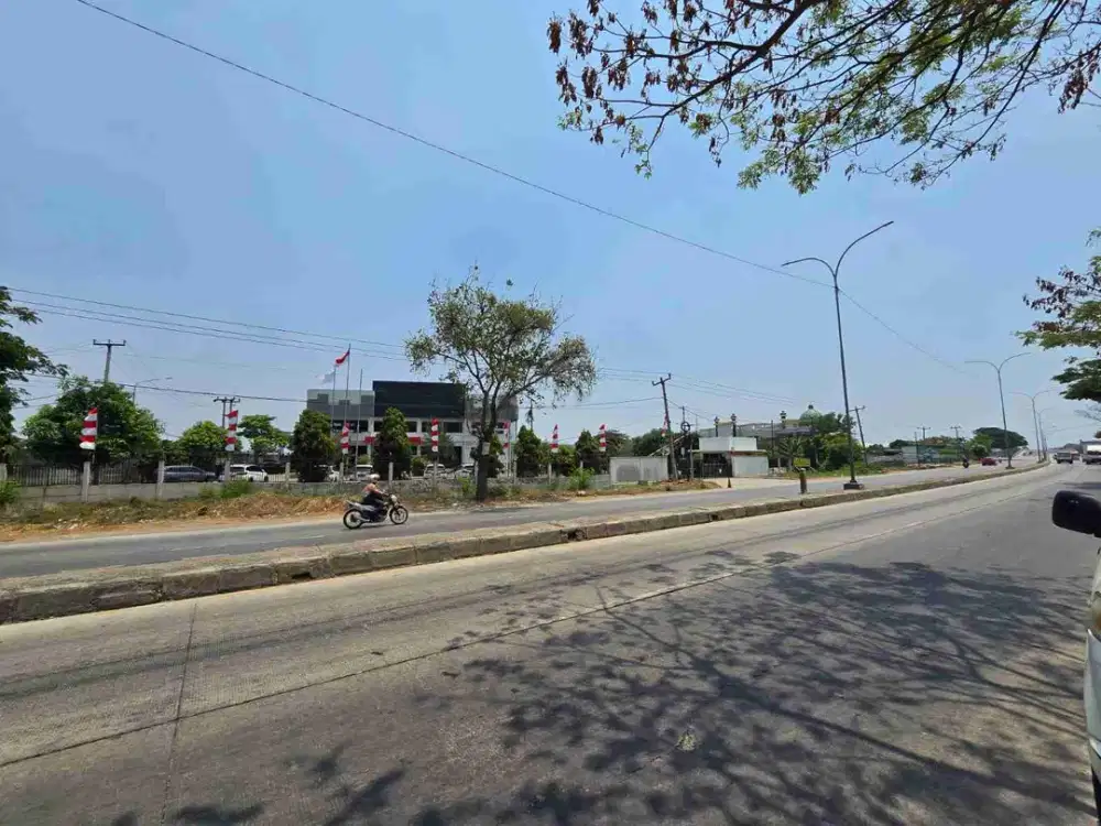 Dijual tanah di Karawang
Luas 6.410 m2 
Ukuran 70 x 90 m2