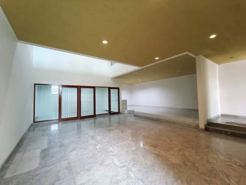 Rumah Cantik 2 Lantai Siap Huni Baru Renov di Taman Kedoya Permai Kebon Jeruk Jakarta Barat