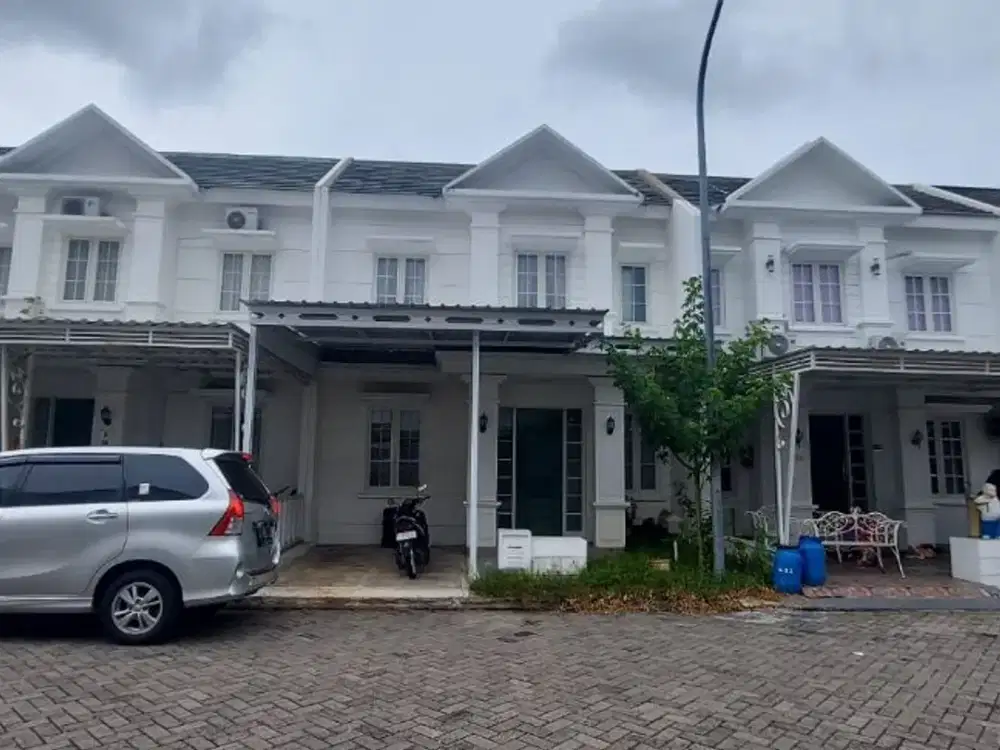 Dijual Rumah 2 Lantai lokasi Kedungmundu Semarang Rumah sudah ada canopy, ada lemari baju ditinggal, masih ada sisa tanah untuk pengembangan
