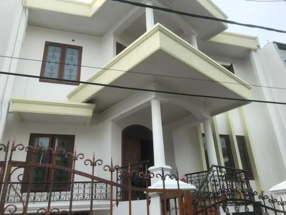 disewakan rumah bagus di sunter