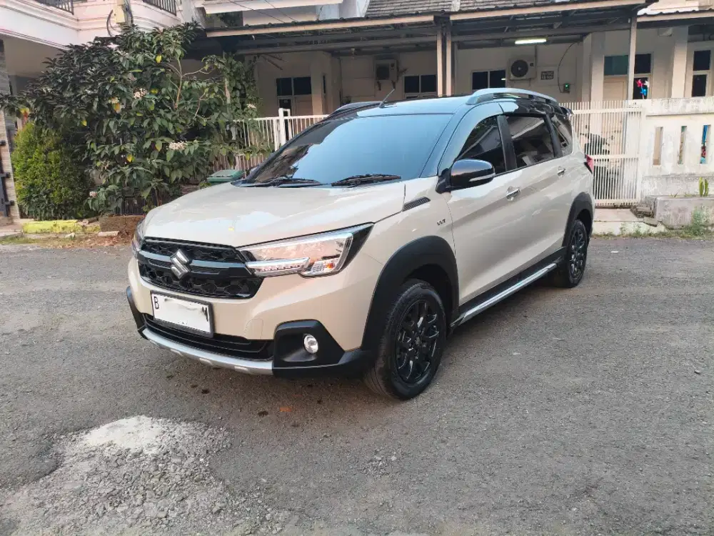 Suzuki XL7 Alpha Hybrid at 2024