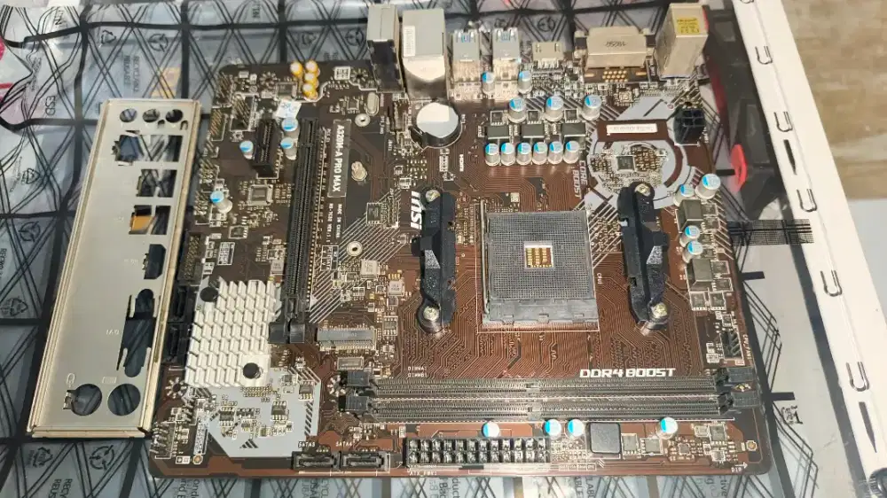 Mainboard MSI A320M-A Pro Max AMD AM4 Ada backpanel