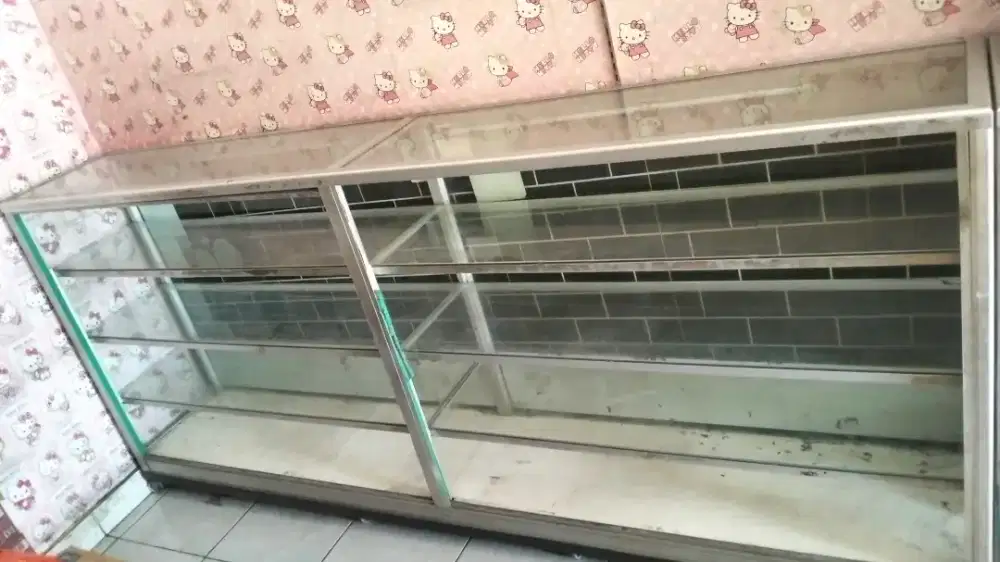 Jual etalase bekas warung sembako