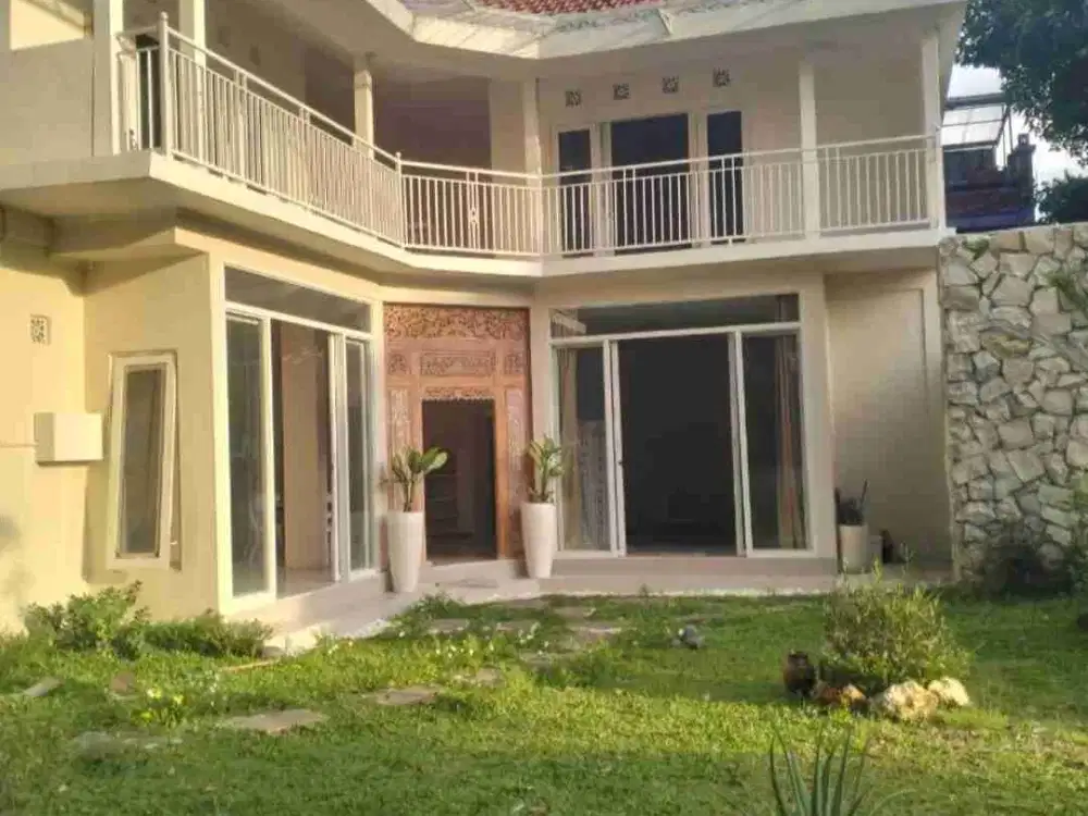 rumah semi villa Ahmad Yani Denpasar Utara bali