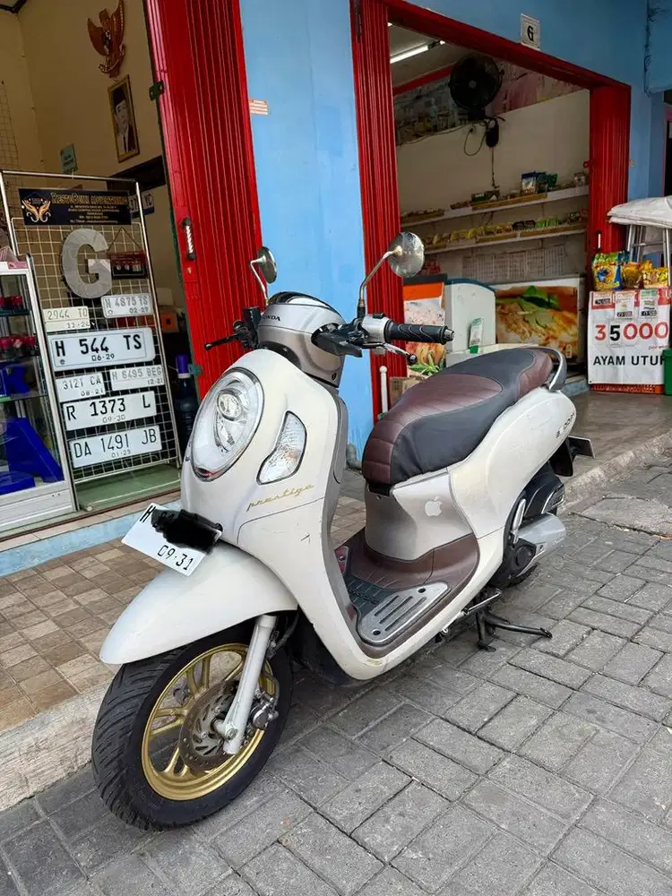 Scoopy Prestige 2021 Tangan Pertama KM Rendah