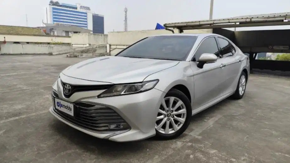 DP RENDAH Toyota Camry 2.5 V Bensin-AT 2021 UAI