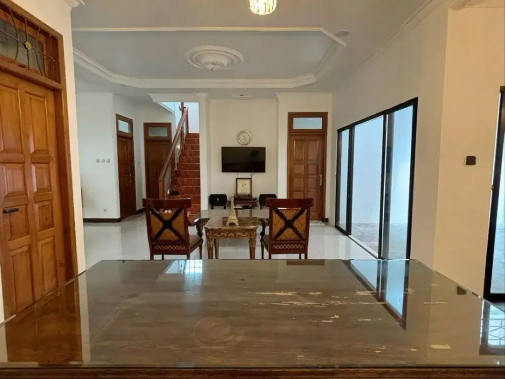 DIJUAL RUMAH SENOPATI HOOK DI KEBAYORAN BARU!