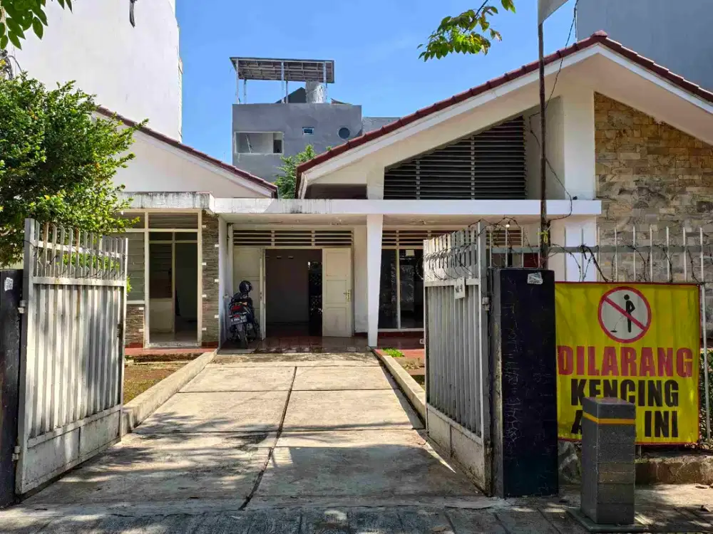 Dijual Rumah Tua Hitung Tanah Harga Sangat Special Lokasi Premium