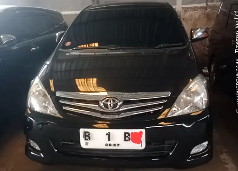 Innova Tipe V Bensin Matic