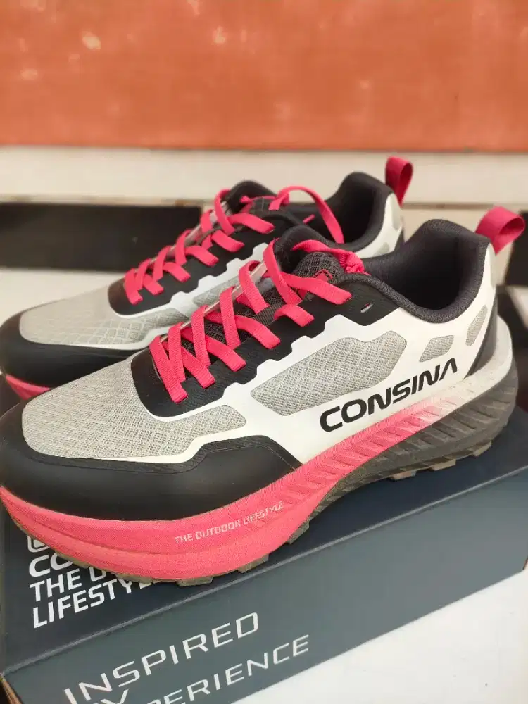 Sepatu Consina Unisex