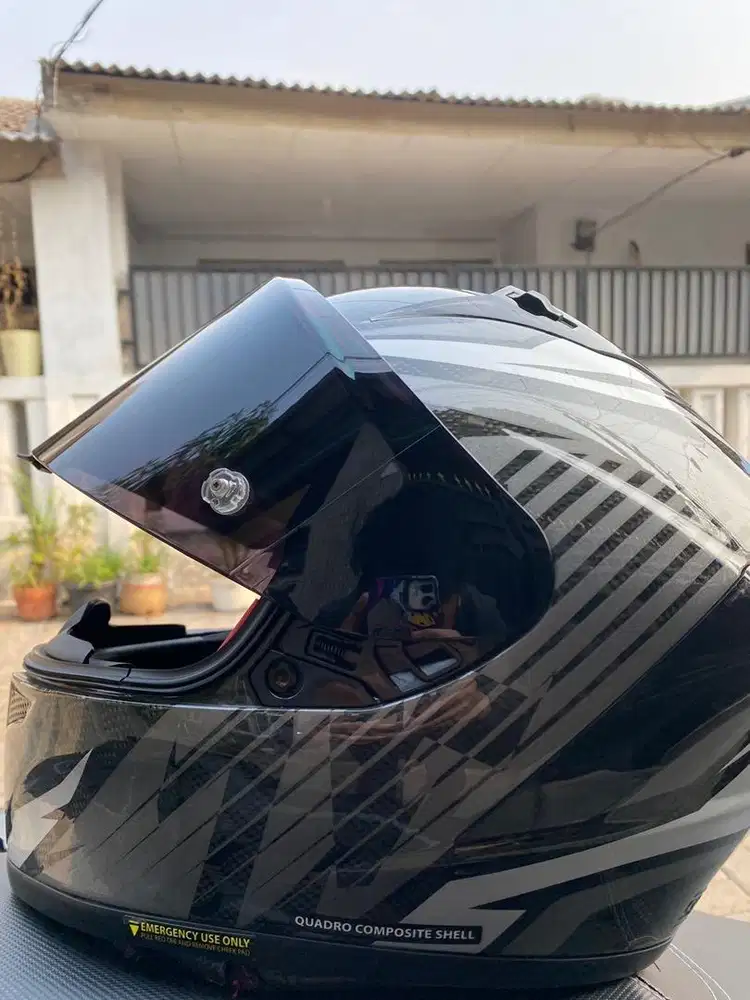 Helm NJS ZX-1R Carbon