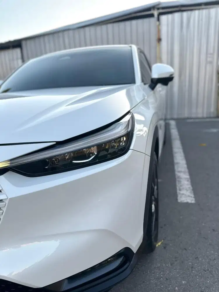 Honda Hrv se 2022 putih istimewaa..