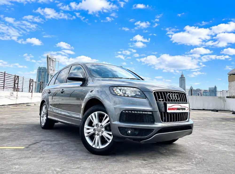 Audi Q7 3.0 Facelift 2011 Abu-abu