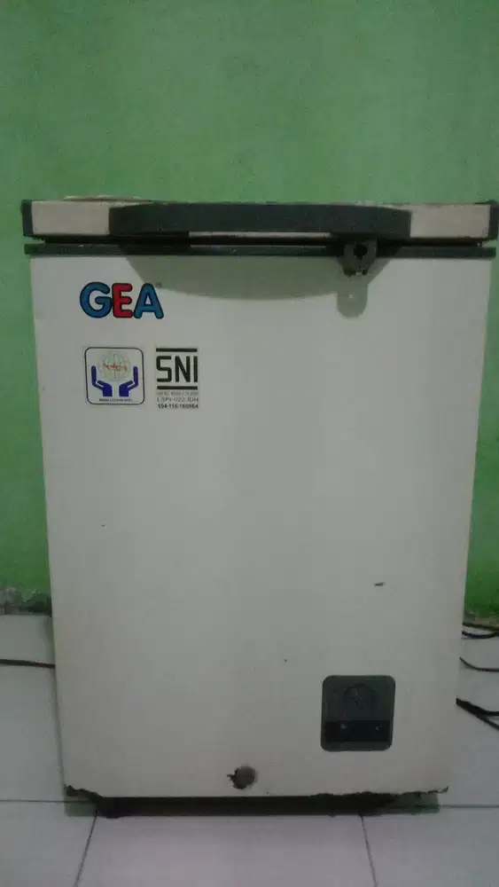 Freezer merk gea kapasitas 100 liter