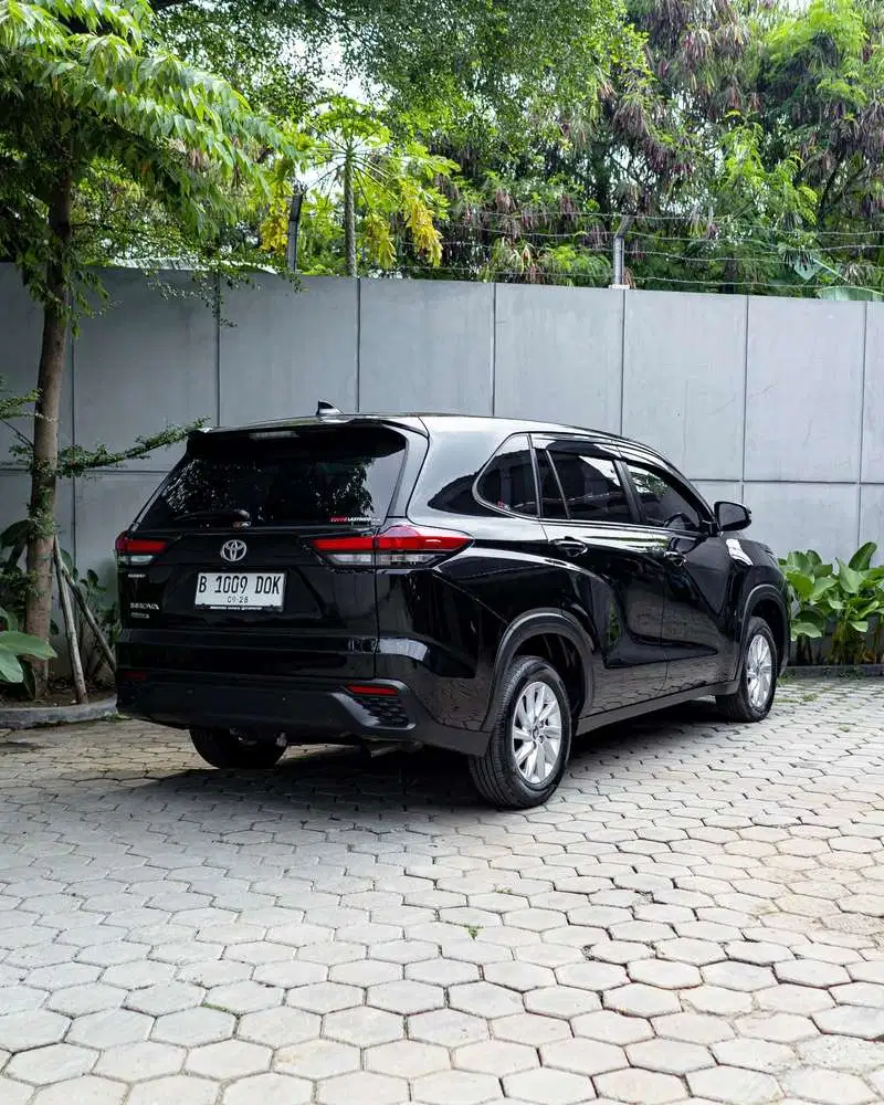 Toyota Kijang Innova 2023 Bensin