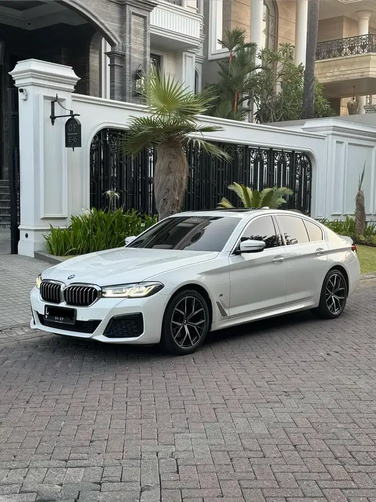 BMW 520i 2.0 M sport sedan G30