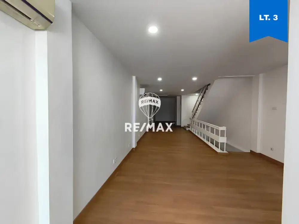 DISEWAKAN LANTAI 3 RUKO DI JALAN WIJAYA KEBAYORAN BARU JAKARTA SELATAN