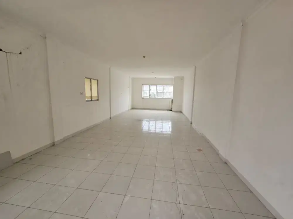 RUKO 2,5LT SIAP PAKAI DAN MURAH LOKASI TENGAH KOTA DEKAT JALAN RIAU PEKANBARU