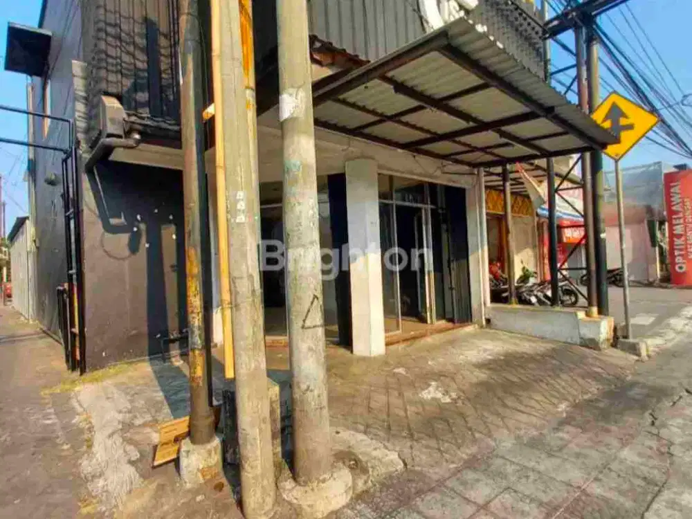 Ruko di jalan Kaliurang Yogya
